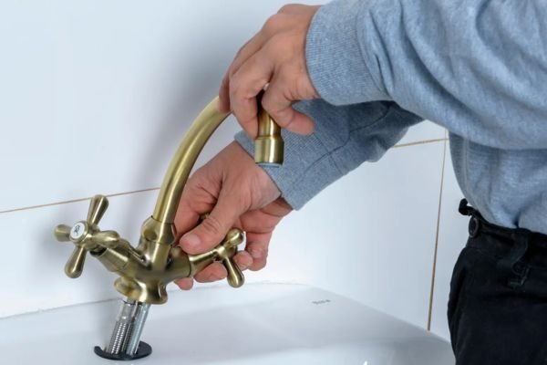 Sustitución de grifos en Madrid 24 horas